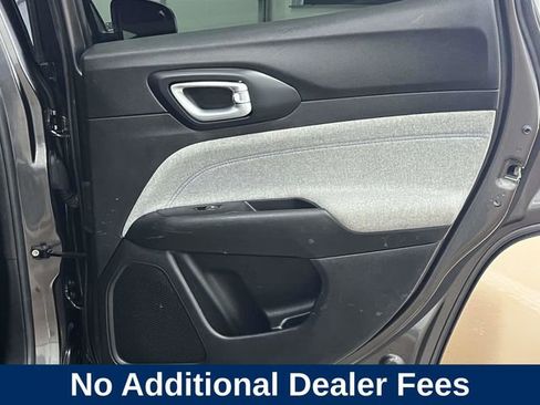 Used 2022 Jeep Compass Latitude w/ Convenience Group AWD/4WD image 26