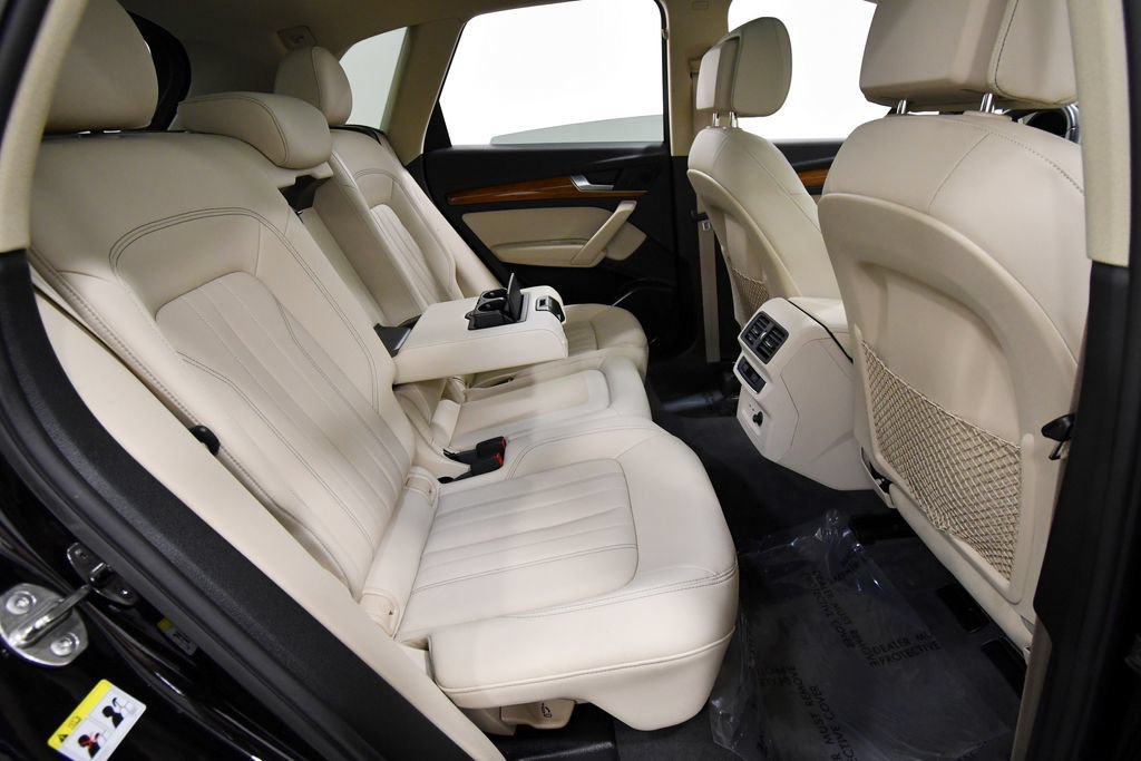 Used 2023 Audi Q5 2.0T Premium w/ Convenience Package AWD/4WD image 18