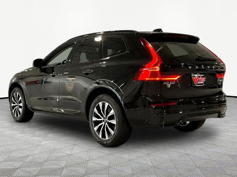 Used 2025 Volvo XC60 B5 Plus AWD/4WD image 4
