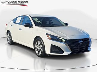 Used 2025 Nissan Altima 2.5 S video 1