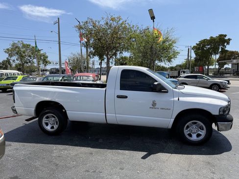 Used 2004 Dodge Ram 1500 Truck ST image 5