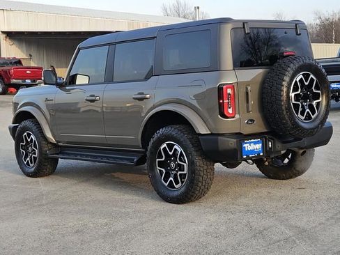 Used 2025 Ford Bronco Outer Banks image 9