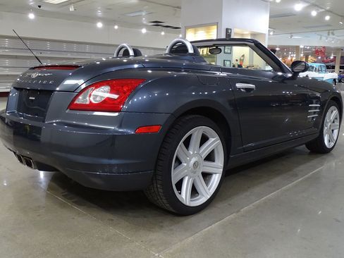 Used 2008 Chrysler Crossfire Limited RWD image 15