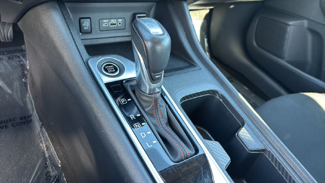 Used 2025 Nissan Sentra SR FWD image 29