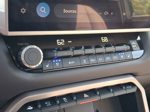Certified 2025 Toyota Tundra Limited AWD/4WD image 16