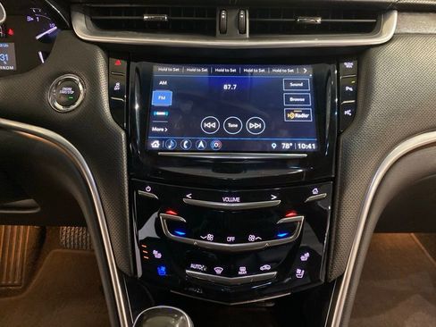 Used 2019 Cadillac XTS Luxury image 13