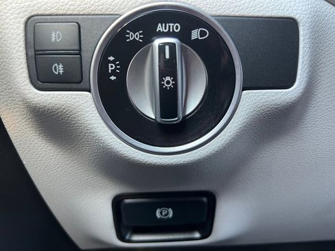 Used 2015 Mercedes-Benz GLA 250 image 25