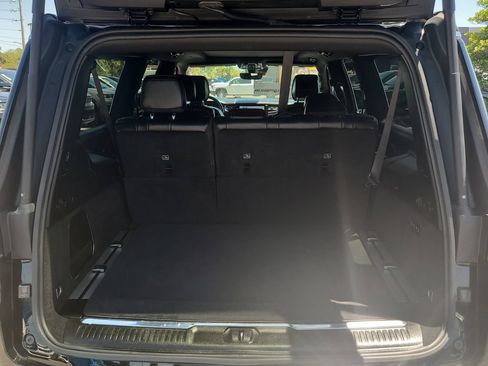 Certified 2024 Jeep Grand Wagoneer L 4WD image 8