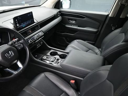 Certified 2025 Honda Pilot EX-L image 16
