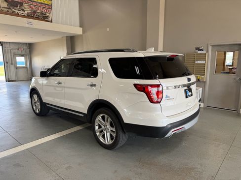 Used 2017 Ford Explorer Limited w/ Equipment Group 301A AWD/4WD image 5