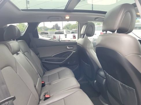 Used 2018 Hyundai Santa Fe Sport w/ 2.4L Tech Package 04 AWD/4WD image 16
