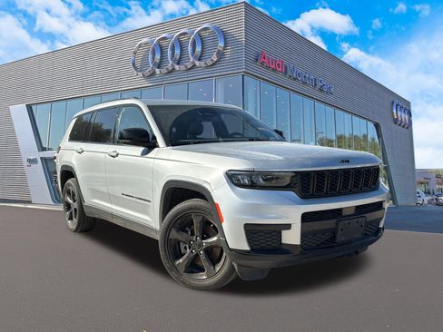 Used 2023 Jeep Grand Cherokee L Altitude image 1