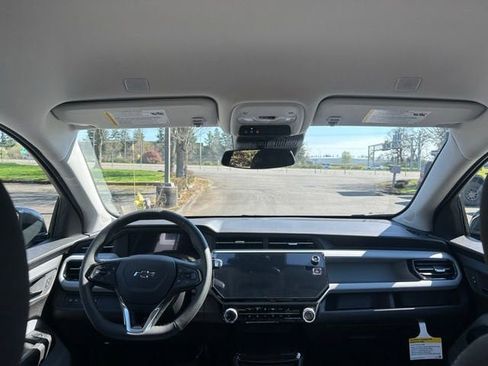 New 2027 Chevrolet Bolt LT w/ Comfort Package image 15