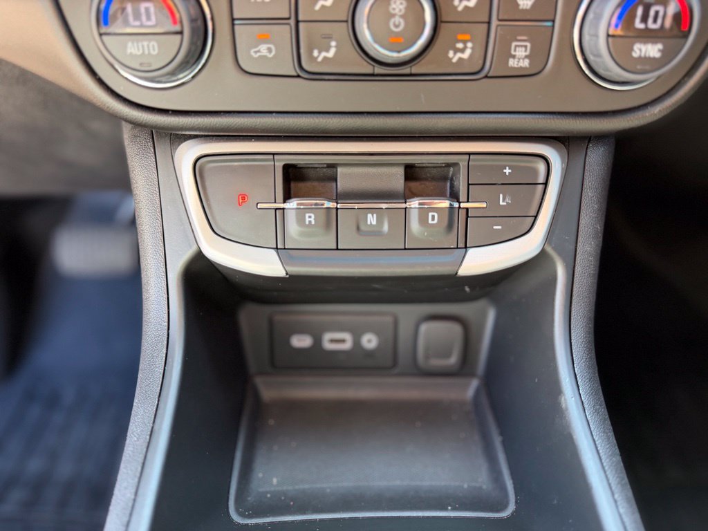Used 2022 GMC Terrain SLE w/ Driver Convenience Package AWD/4WD image 30