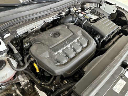 Used 2020 Volkswagen Tiguan SE image 16