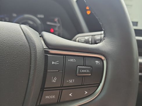 Used 2024 Lexus UX 250h AWD w/ Premium Package image 27