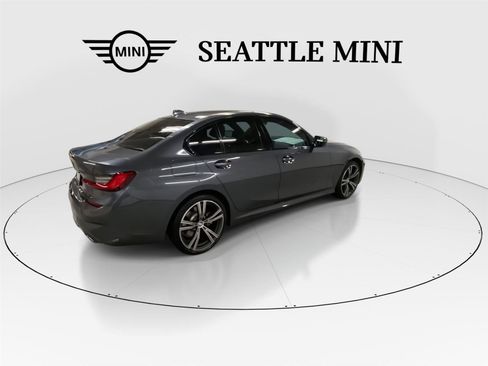 Used 2021 BMW 330e xDrive 330e xDrive w/ M Sport Package image 11