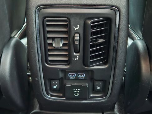 Used 2019 Jeep Grand Cherokee Trailhawk AWD/4WD image 27