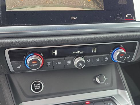 New 2025 Audi Q3 2.0T Premium image 23