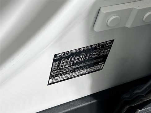 Used 2025 Mercedes-Benz GLA 250 4MATIC image 24