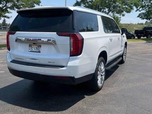 Used 2022 GMC Yukon XL SLT w/ SLT Luxury Package AWD/4WD image 5