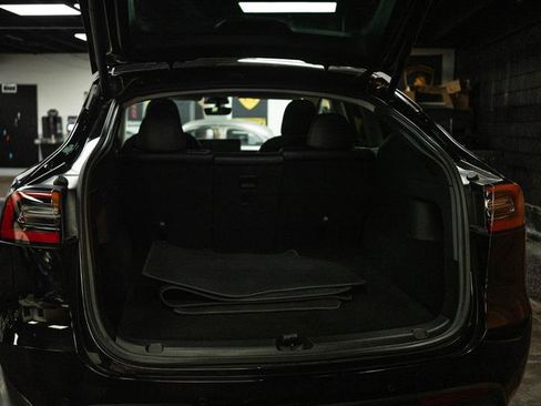 Used 2021 Tesla Model Y Long Range image 7