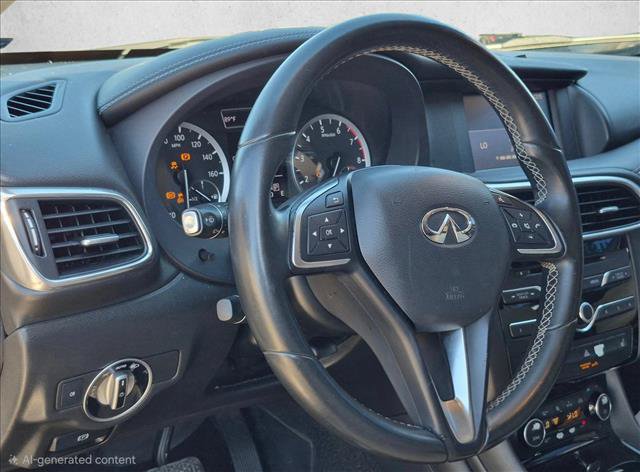 Used 2017 INFINITI QX30 AWD image 5