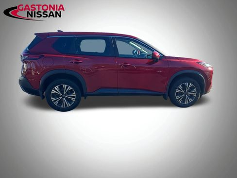 Used 2023 Nissan Rogue SV image 10
