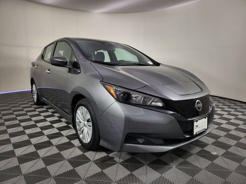 Used 2025 Nissan Leaf S FWD image 7