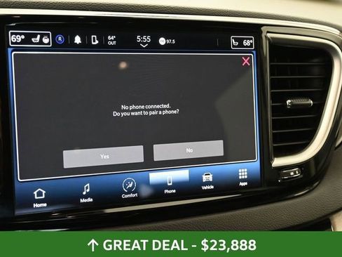 Used 2024 Chrysler Pacifica Touring-L FWD image 30
