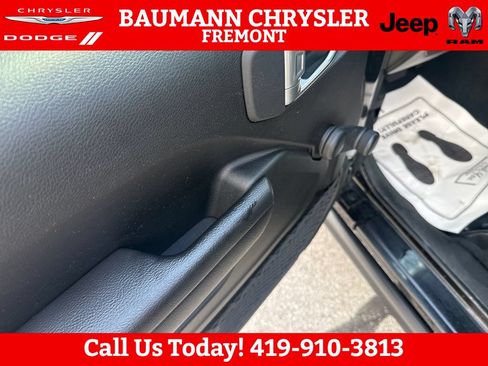 Used 2022 Jeep Wrangler Unlimited Sport AWD/4WD image 11