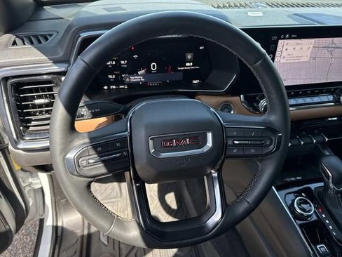 Used 2025 GMC Canyon AT4 w/ Nightfall Edition image 28