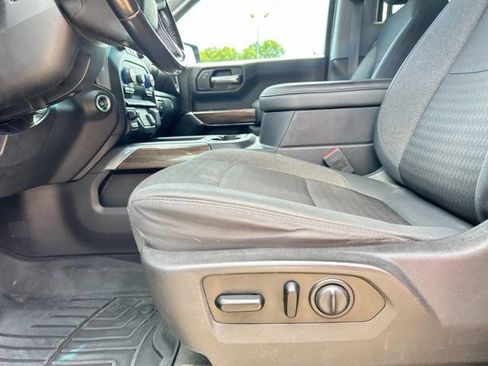 Used 2019 Chevrolet Silverado 1500 LT Trail Boss AWD/4WD image 27