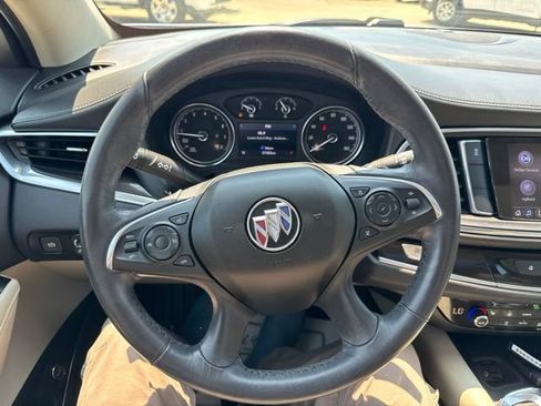 Used 2020 Buick Enclave Essence FWD image 15