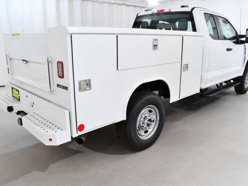 New 2025 Ford F350 XL w/ XL Chrome Package image 11
