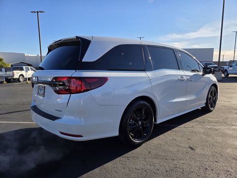Used 2024 Honda Odyssey Sport image 6