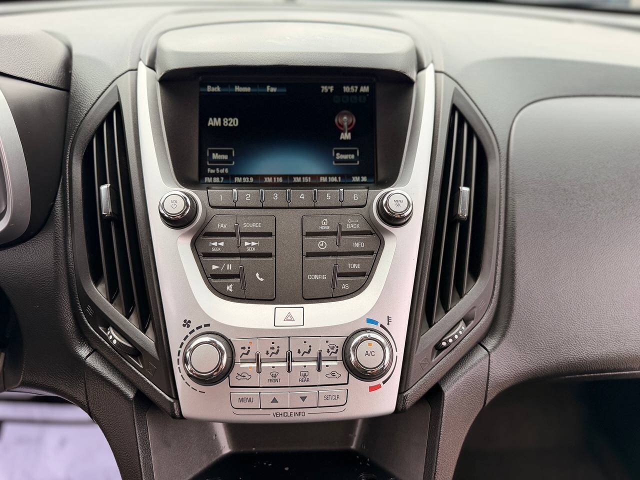Used 2017 Chevrolet Equinox LS FWD image 23