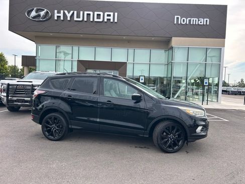 Used 2018 Ford Escape SE w/ SE Sport Appearance Package AWD/4WD image 7