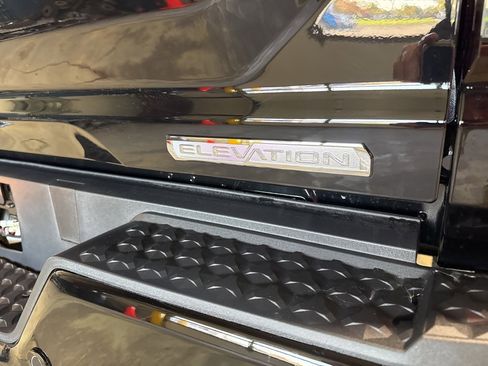 New 2026 GMC Canyon Elevation w/ Convenience Package image 11