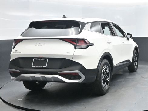 Used 2025 Kia Sportage LX image 10