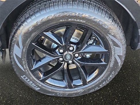 Used 2025 Land Rover Range Rover Evoque S image 33