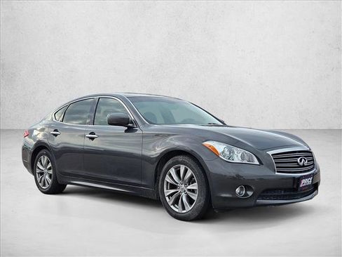 Used 2013 INFINITI M37 w/ Premium Pkg RWD image 3