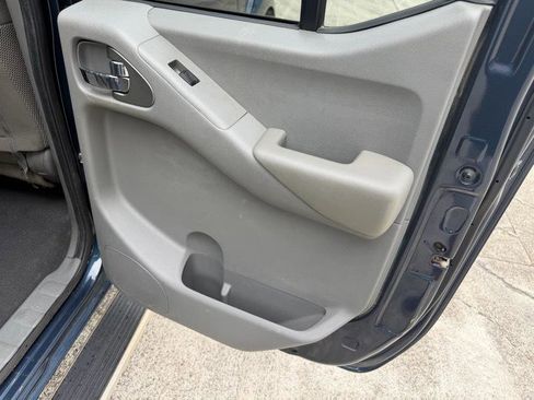 Used 2019 Nissan Frontier SV RWD image 26