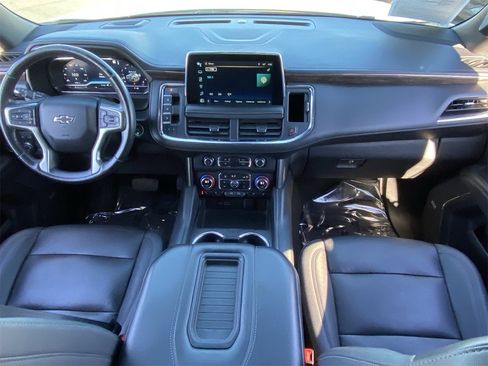 Used 2023 Chevrolet Suburban Z71 w/ Luxury Package image 16