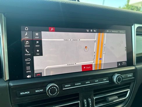 Used 2020 Porsche Macan image 19