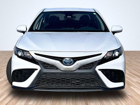 Used 2023 Toyota Camry SE FWD image 3
