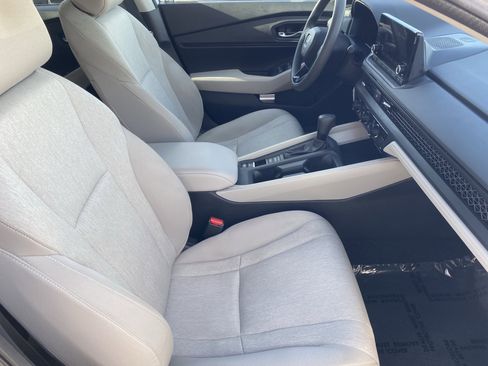 Used 2023 Honda Accord EX image 9