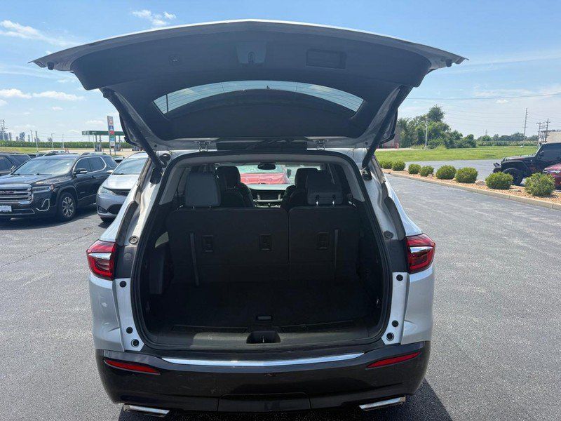 Used 2021 Buick Enclave Essence FWD image 8
