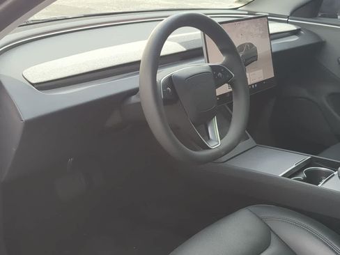 Used 2024 Tesla Model 3 Standard Range RWD image 10