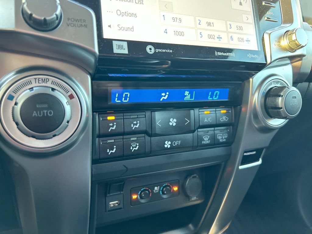 Used 2024 Toyota 4Runner Limited AWD/4WD image 27